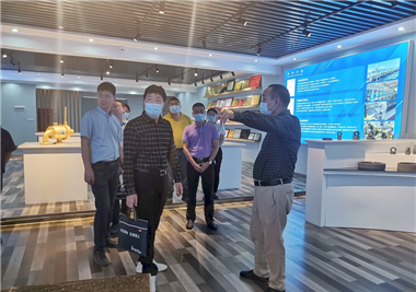 腳踏實(shí)地，行穩(wěn)致遠(yuǎn)——泉州市應(yīng)急管理局副局長張樹武一行蒞臨閩旋科技考察安全生產(chǎn)標(biāo)準(zhǔn)化工作